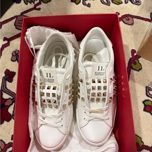 Valentino GARAVANI Rockstud shoes